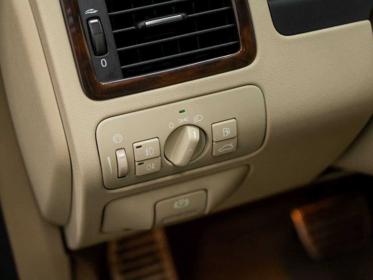 Volvo XC70 с пробегом — 2011 год. Фото: #20