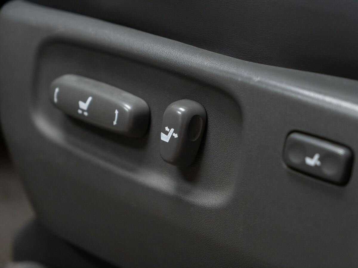 Lexus GX с пробегом — 2005 год. Фото: #16