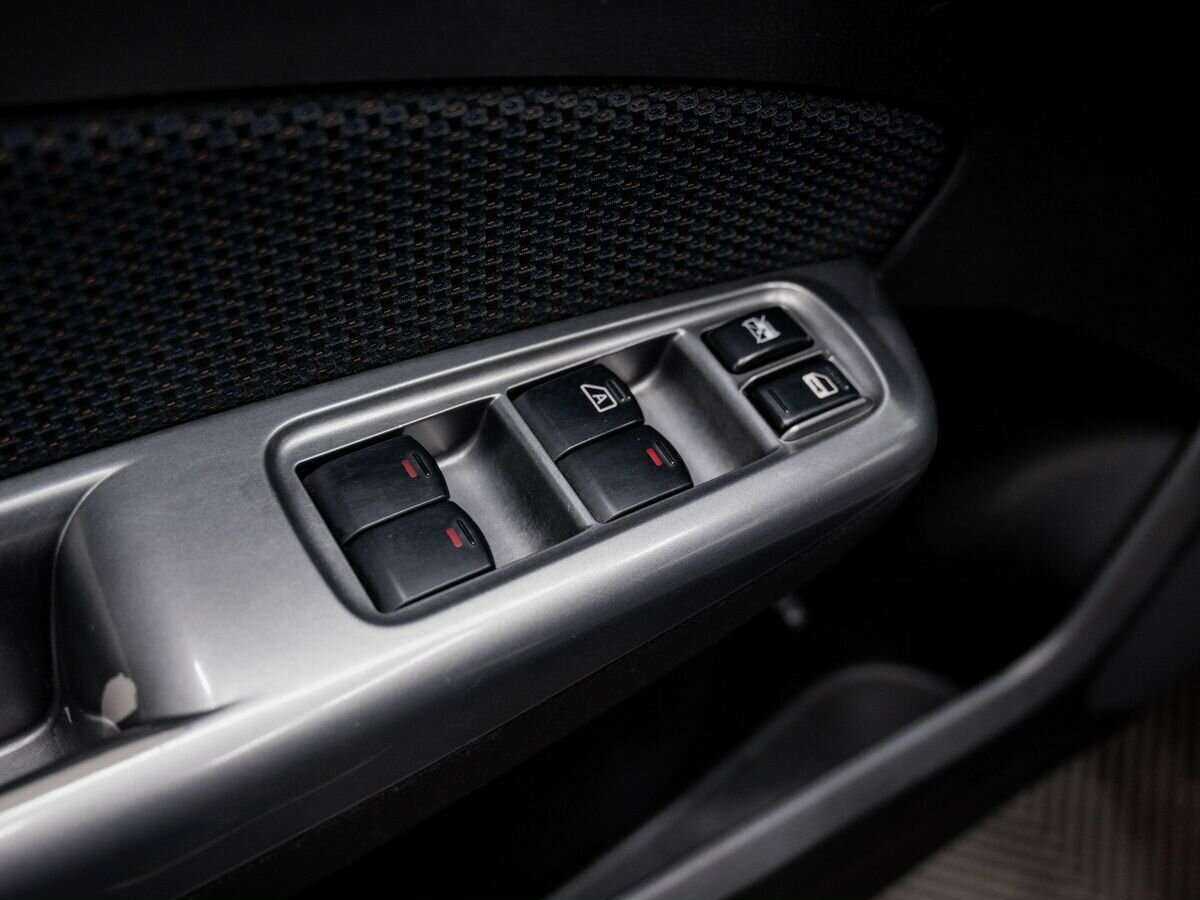 Subaru Forester с пробегом — 2011 год. Фото: #9