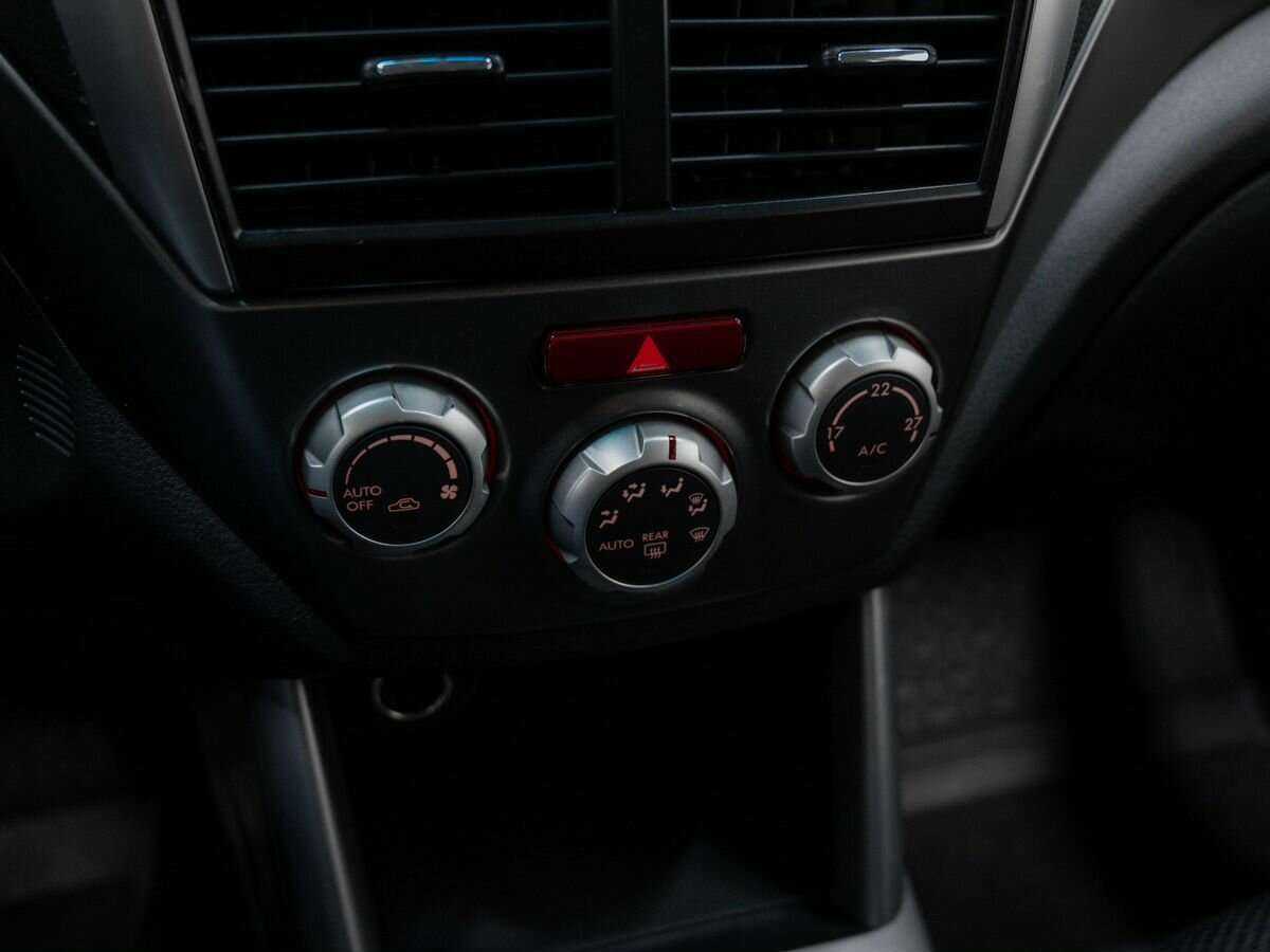 Subaru Forester с пробегом — 2011 год. Фото: #11
