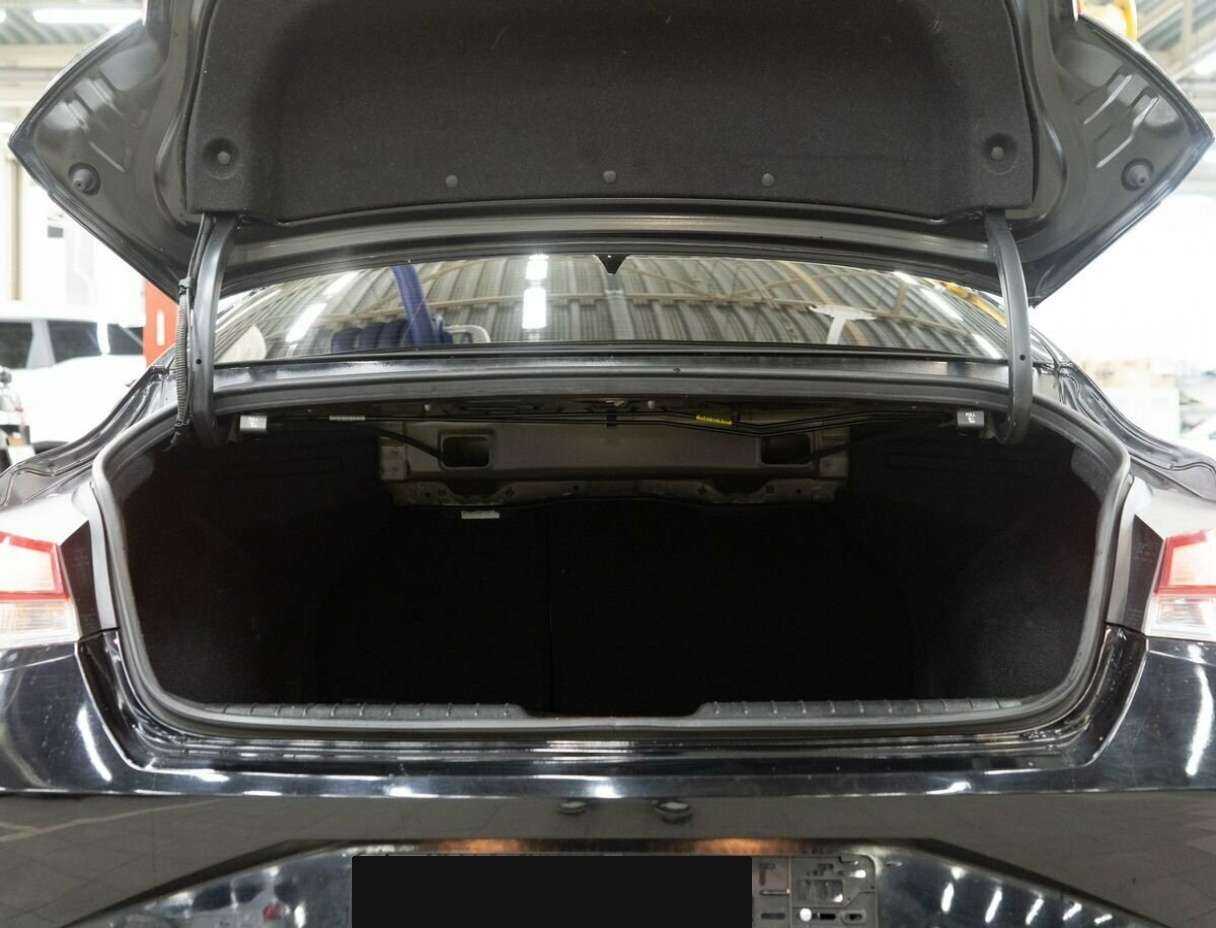 Hyundai Elantra с пробегом — 2021 год. Фото: #7