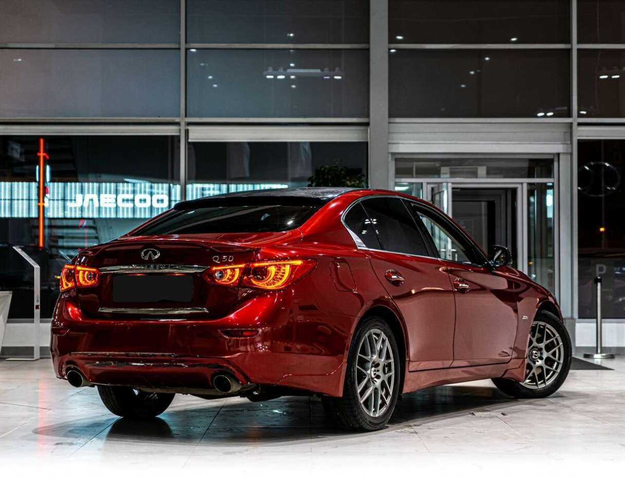 Infiniti Q50 с пробегом — 2014 год. Фото: #2
