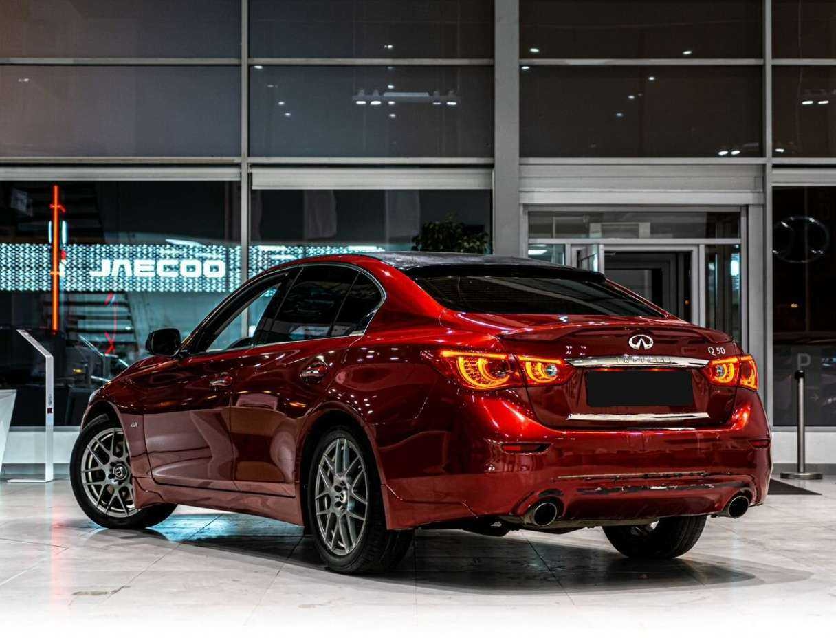 Infiniti Q50 с пробегом — 2014 год. Фото: #3