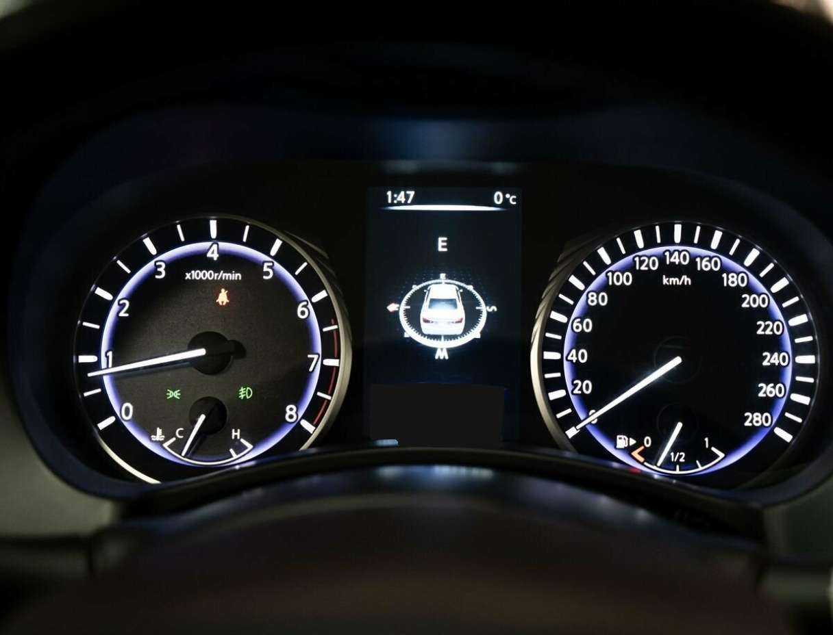 Infiniti Q50 с пробегом — 2014 год. Фото: #9