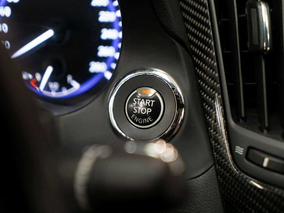 Infiniti Q50 с пробегом — 2014 год. Фото: #10