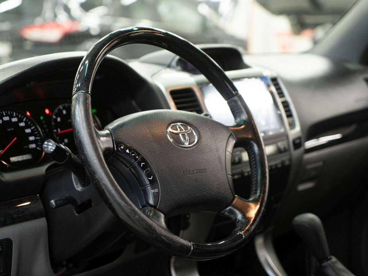 Toyota Land Cruiser Prado с пробегом — 2008 год. Фото: #4