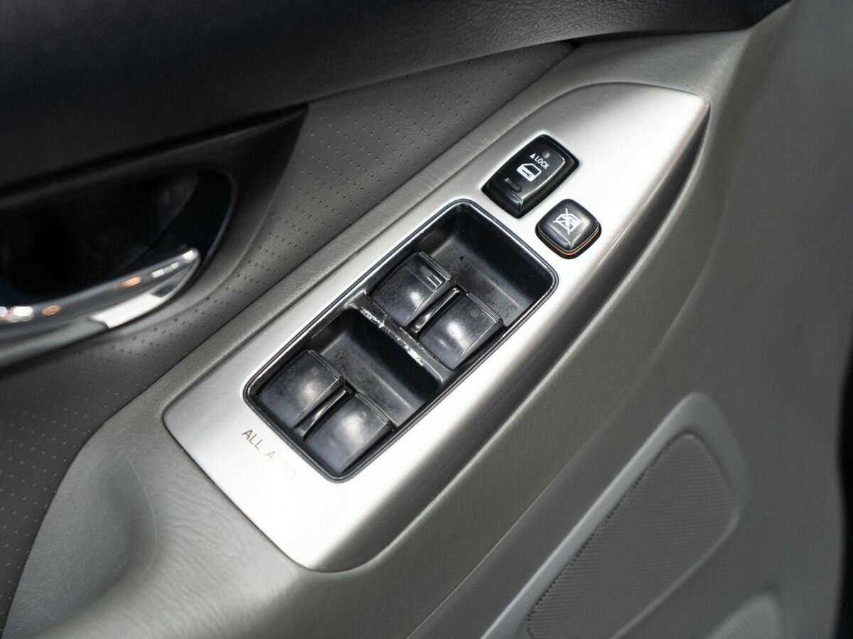 Toyota Land Cruiser Prado с пробегом — 2008 год. Фото: #14