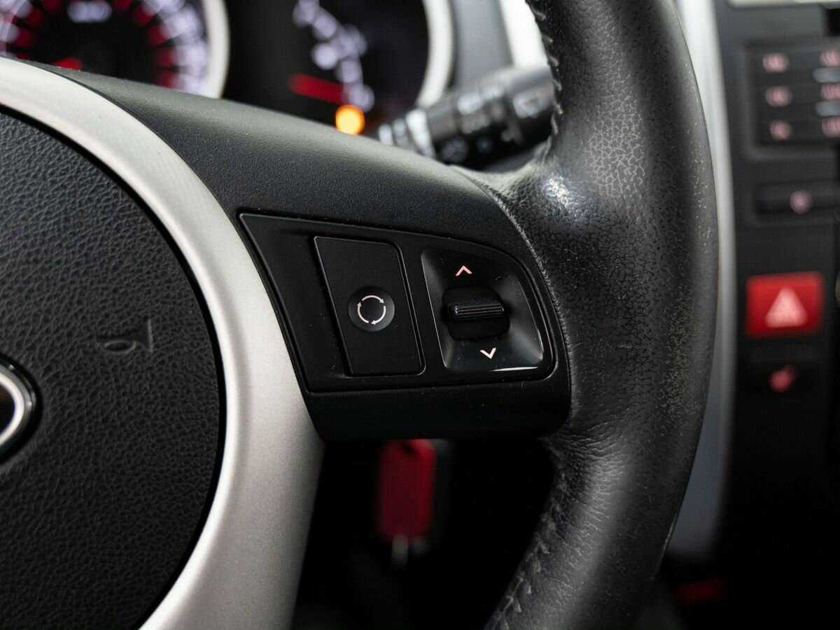 Kia Venga с пробегом — 2012 год. Фото: #13