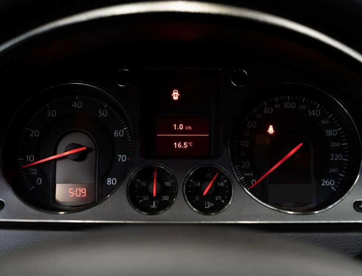 Volkswagen Passat с пробегом — 2008 год. Фото: #9