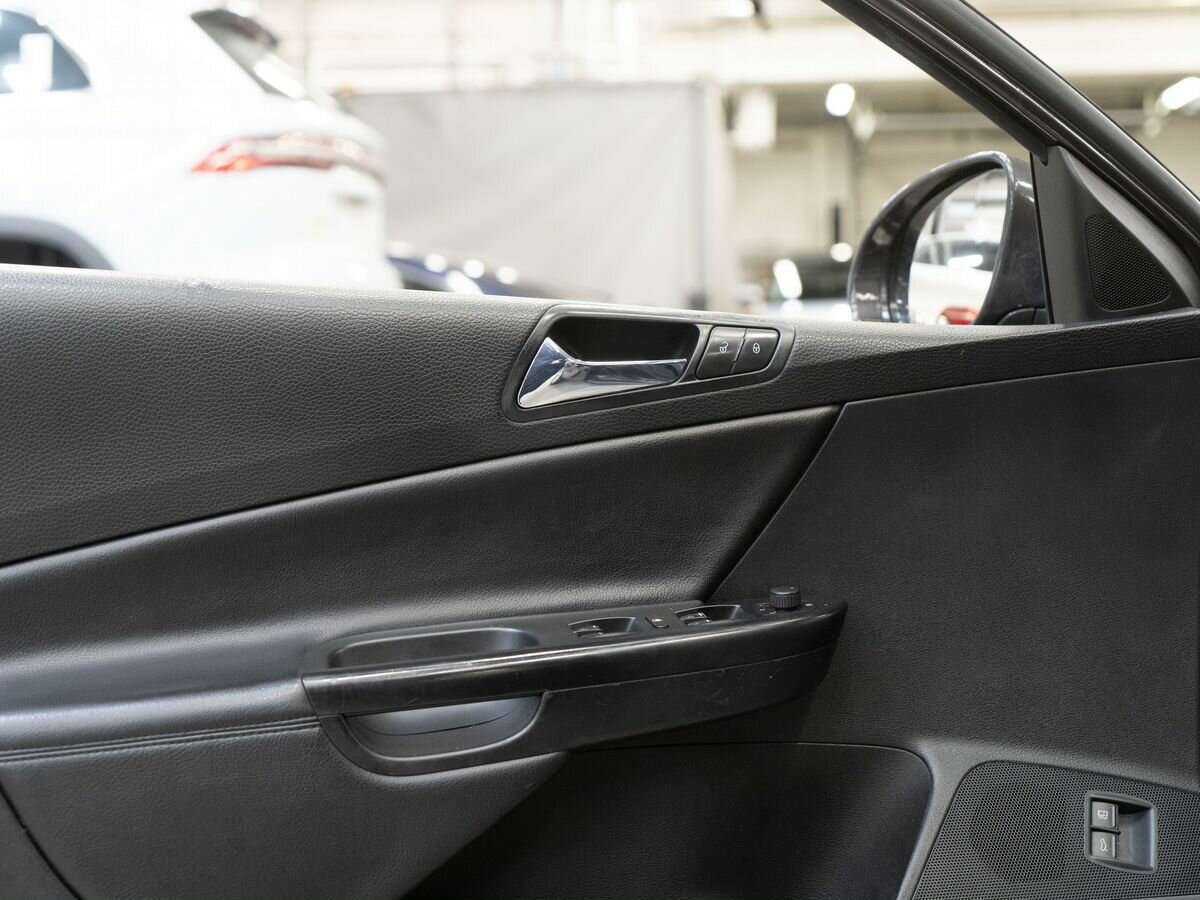 Volkswagen Passat с пробегом — 2008 год. Фото: #14