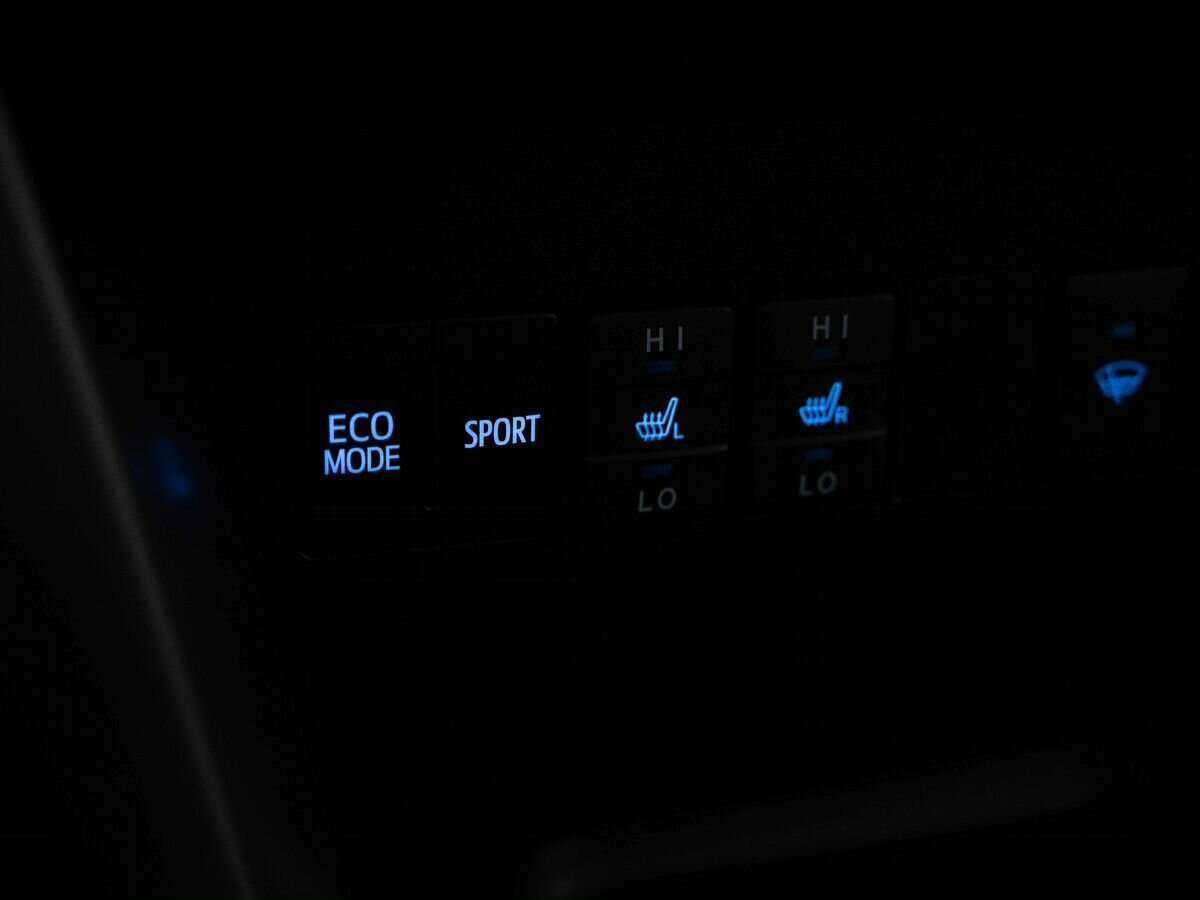 Toyota RAV4 с пробегом — 2017 год. Фото: #22