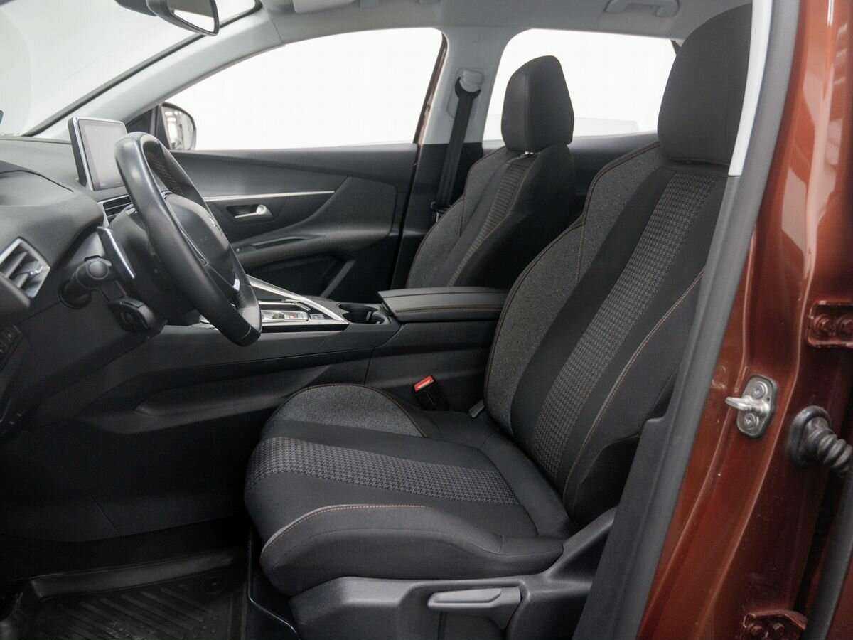 Peugeot 3008 с пробегом — 2018 год. Фото: #12