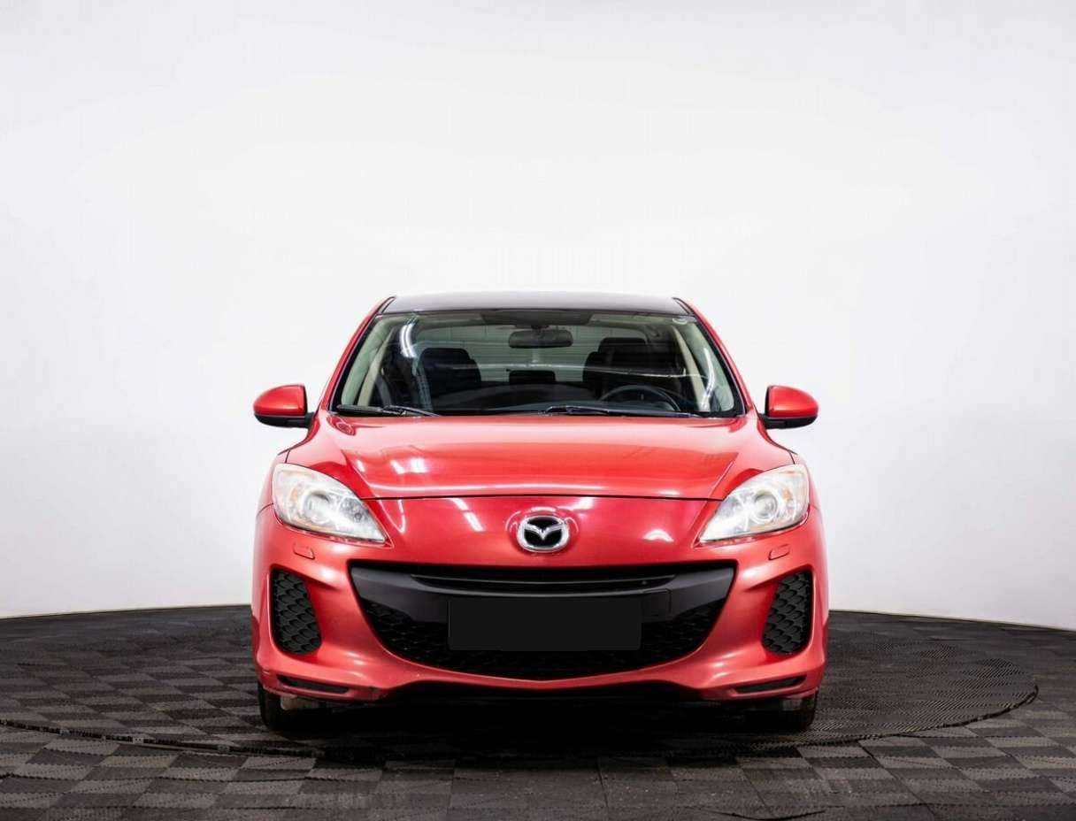 Mazda 3 с пробегом — 2011 год. Фото: #1