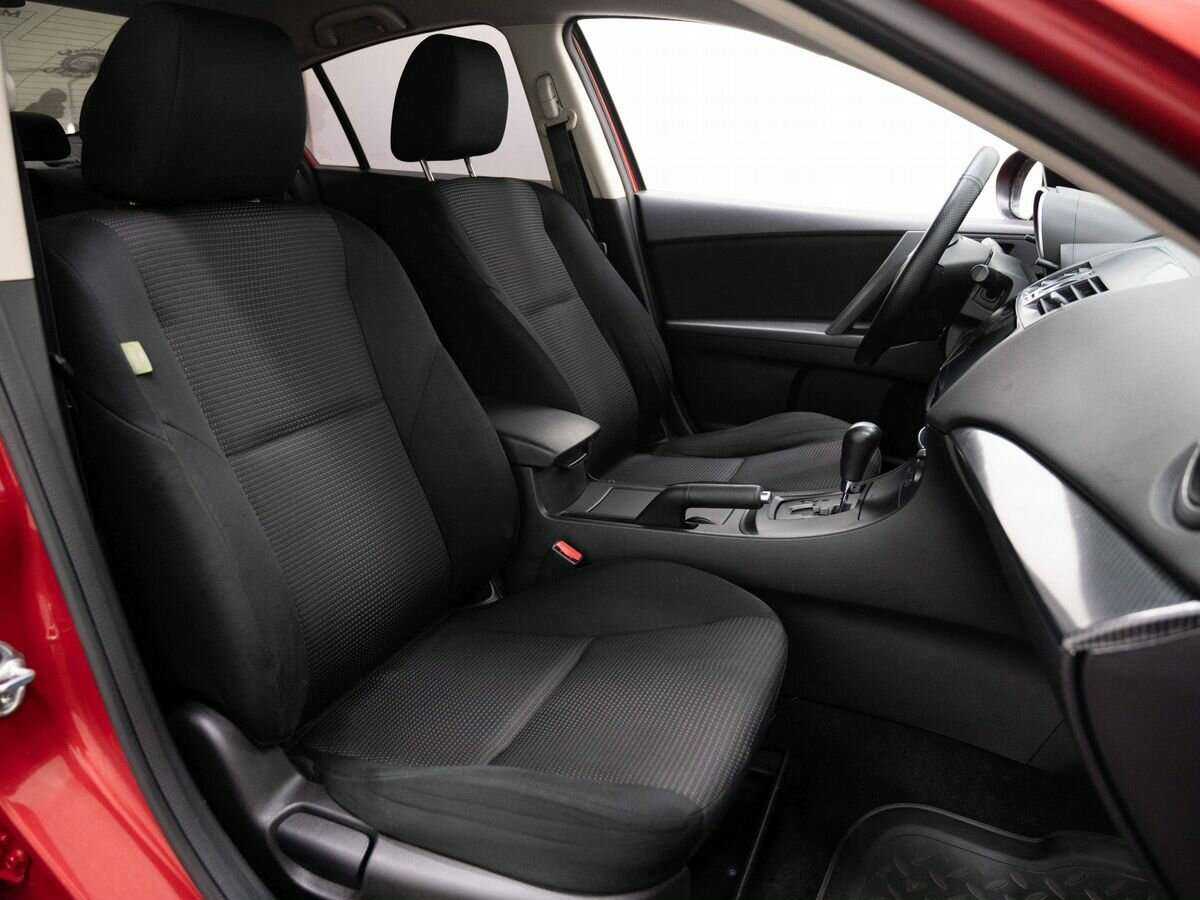 Mazda 3 с пробегом — 2011 год. Фото: #11