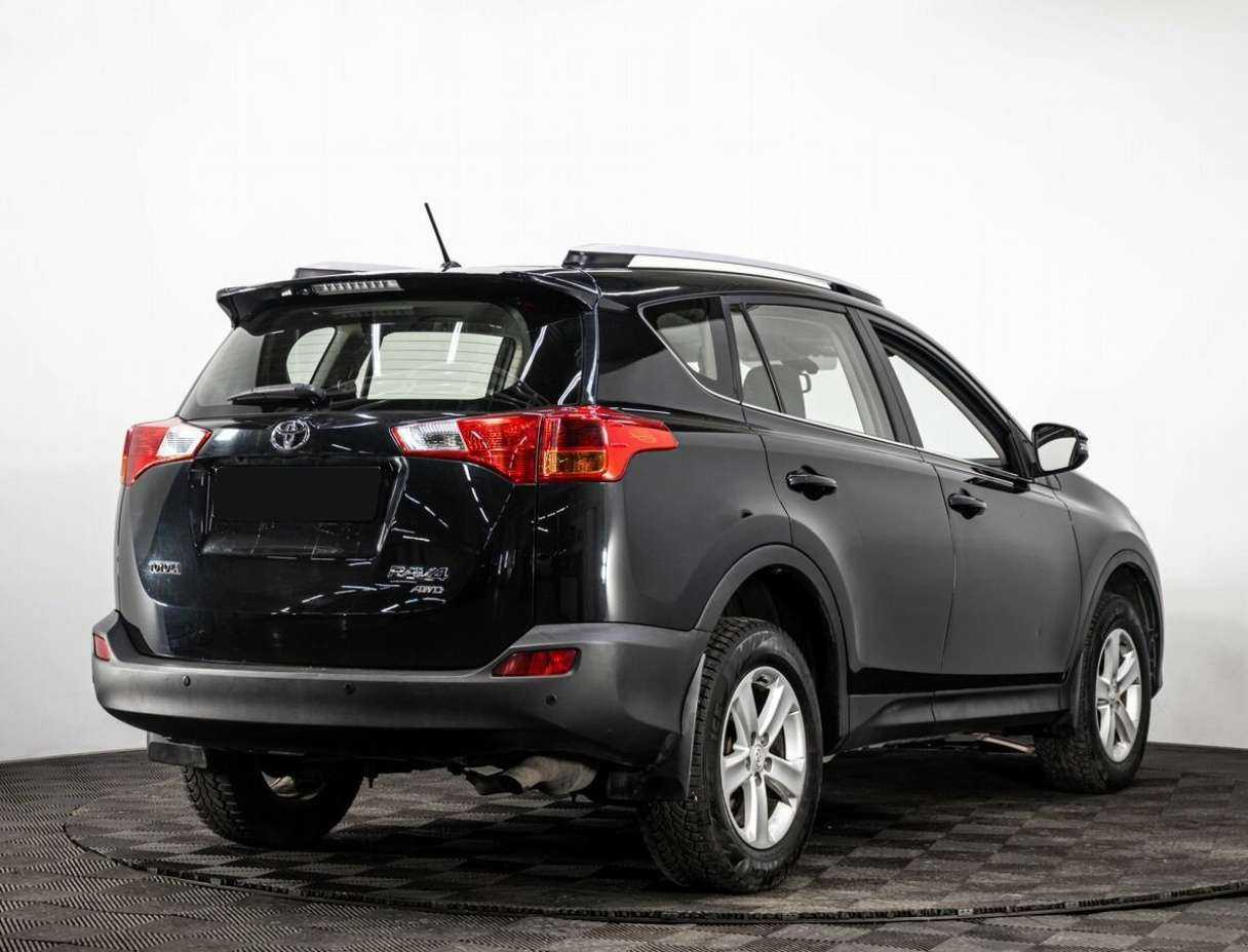 Toyota RAV4 с пробегом — 2014 год. Фото: #5