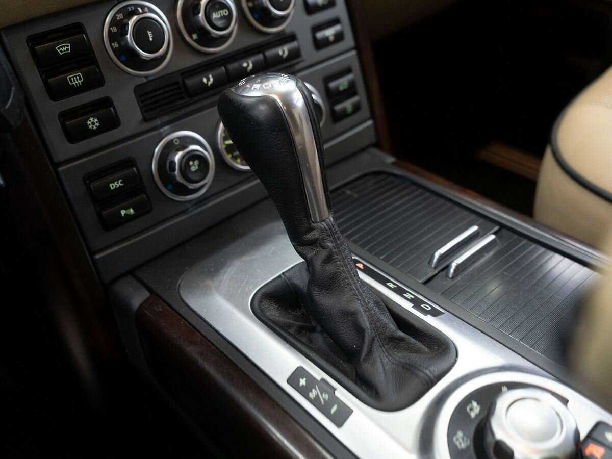 Land Rover Range Rover с пробегом — 2007 год. Фото: #12