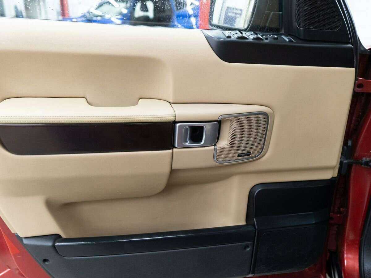 Land Rover Range Rover с пробегом — 2007 год. Фото: #14