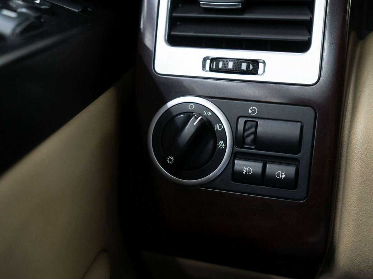 Land Rover Range Rover с пробегом — 2007 год. Фото: #16