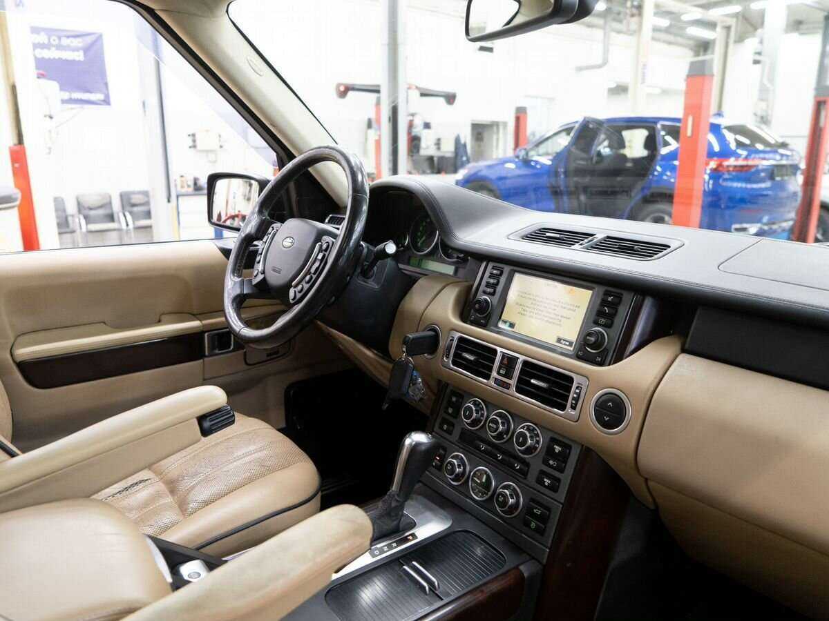 Land Rover Range Rover с пробегом — 2007 год. Фото: #17