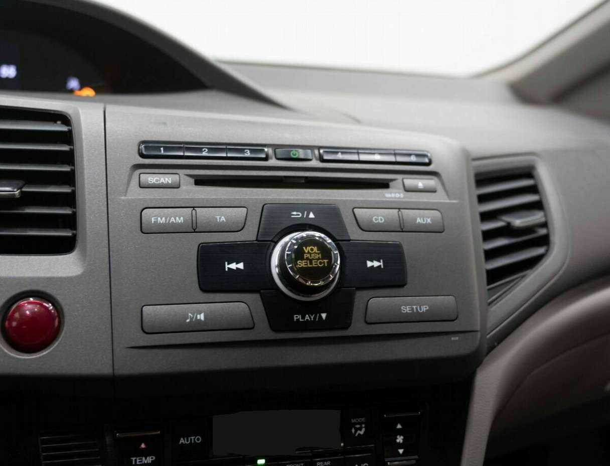 Honda Civic с пробегом — 2012 год. Фото: #20