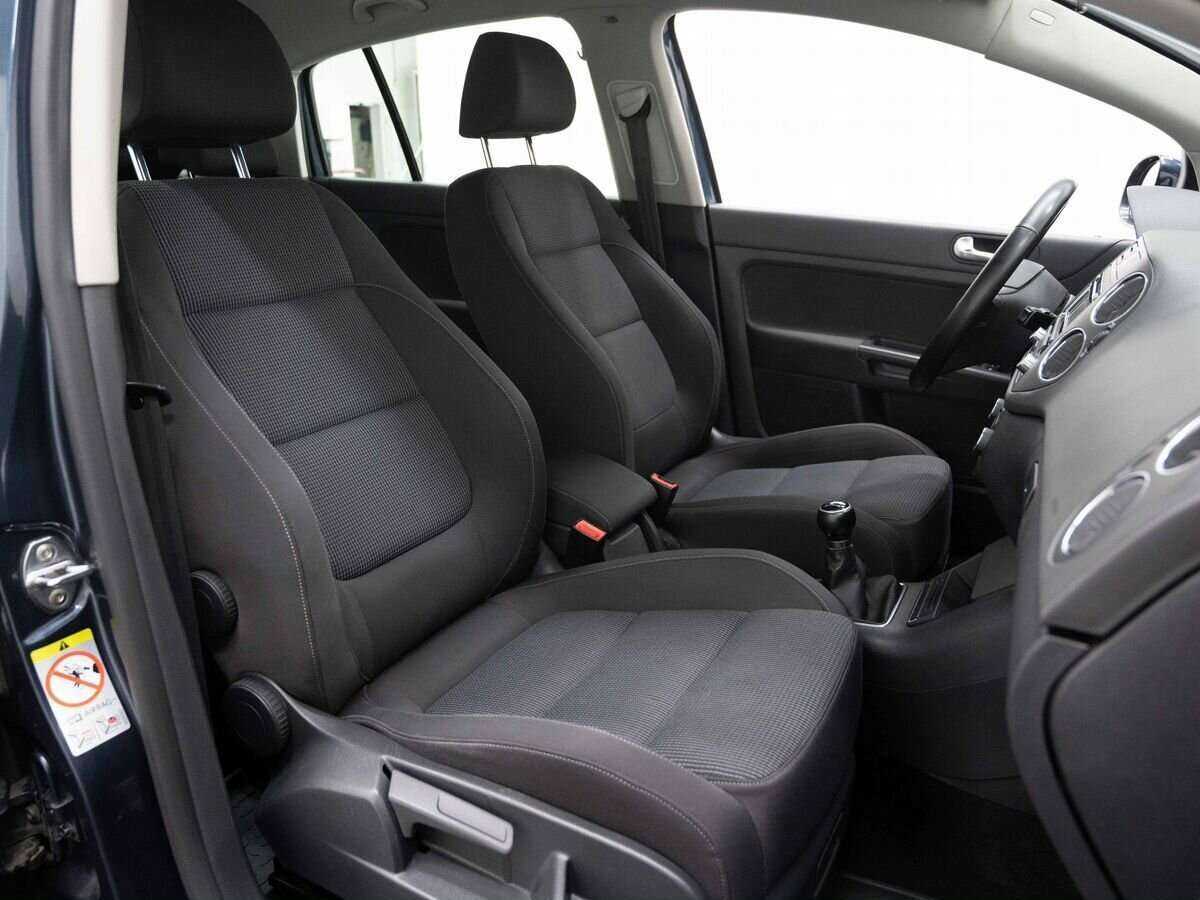 Volkswagen Golf Plus с пробегом — 2011 год. Фото: #11