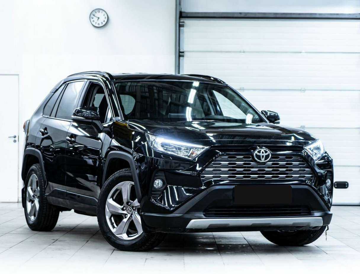 Toyota RAV4 с пробегом — 2019 год. Фото: #1