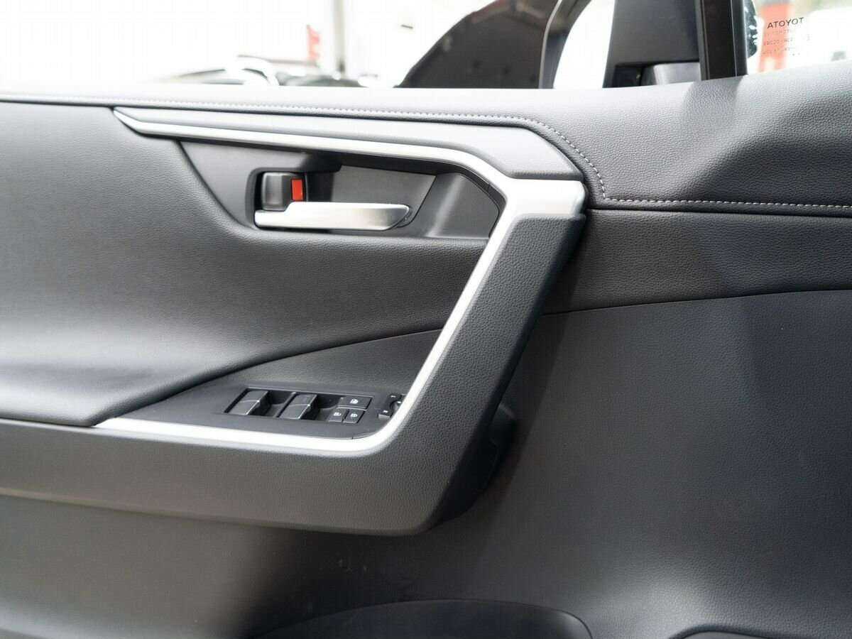 Toyota RAV4 с пробегом — 2019 год. Фото: #15