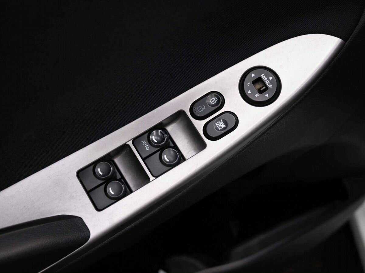 Hyundai Solaris с пробегом — 2014 год. Фото: #17