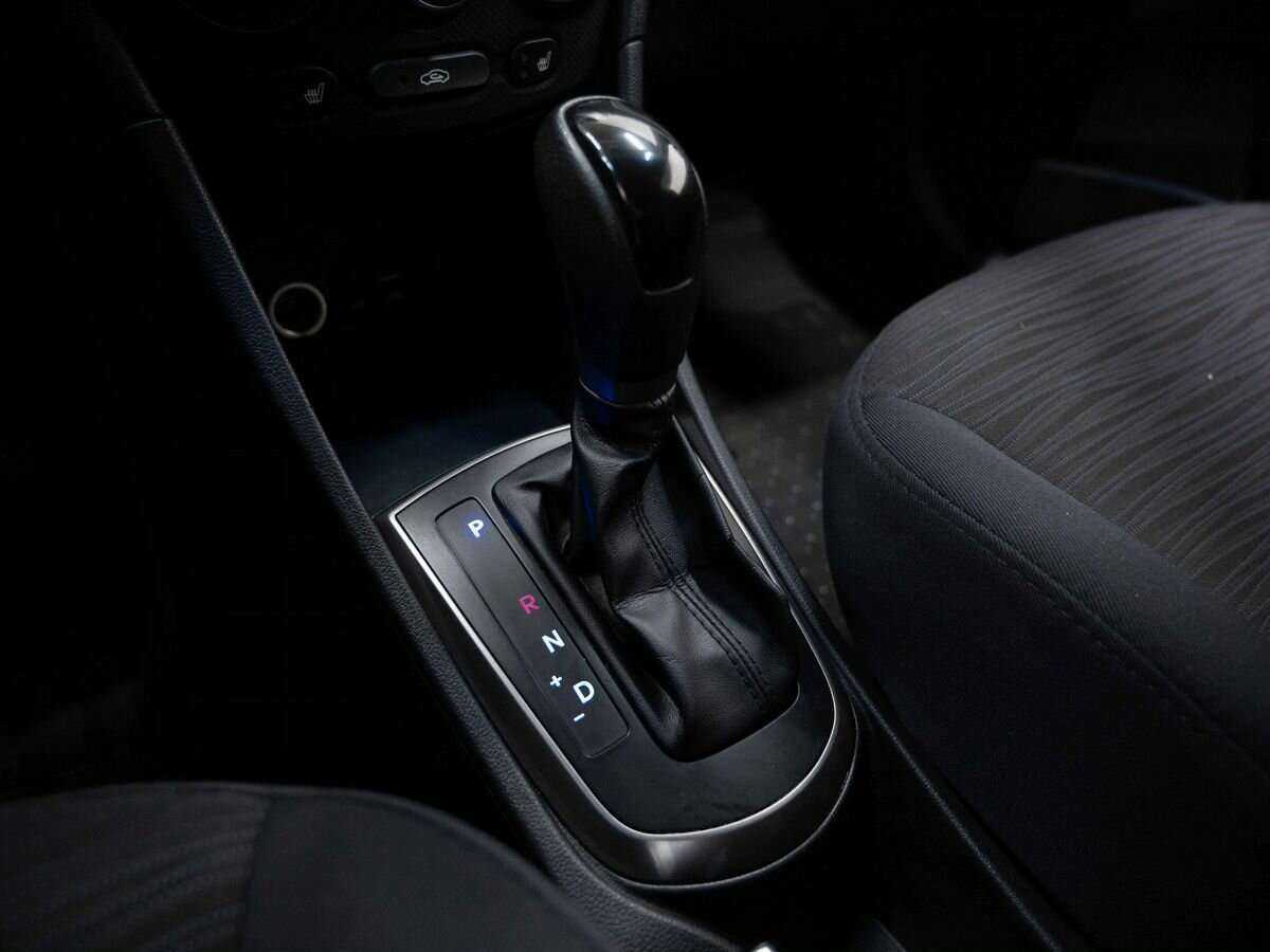 Hyundai Solaris с пробегом — 2014 год. Фото: #19