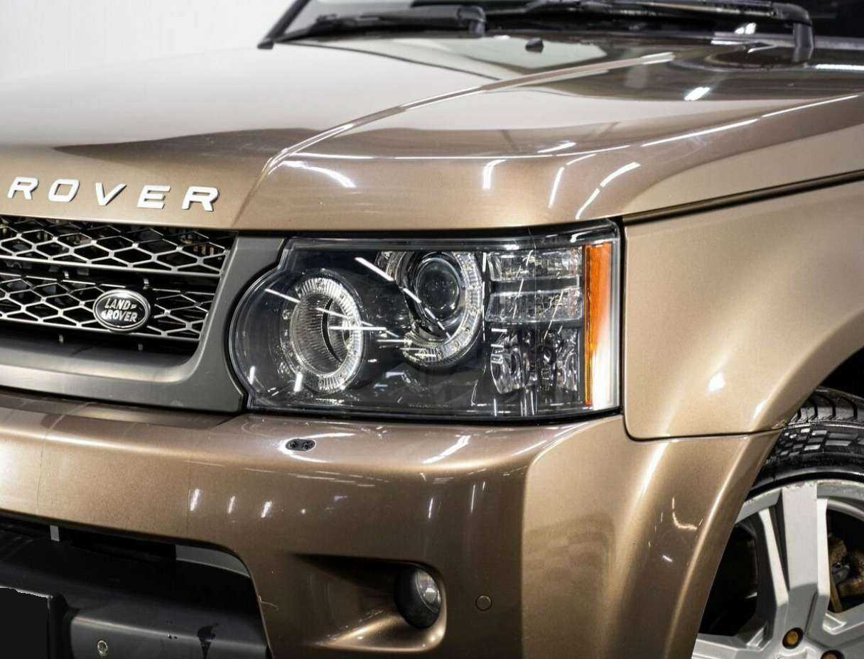 Land Rover Range Rover Sport с пробегом — 2010 год. Фото: #6