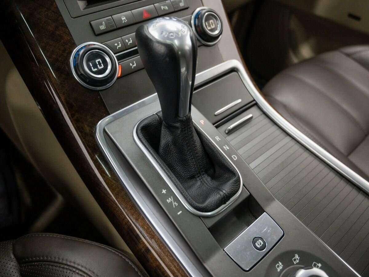 Land Rover Range Rover Sport с пробегом — 2010 год. Фото: #21