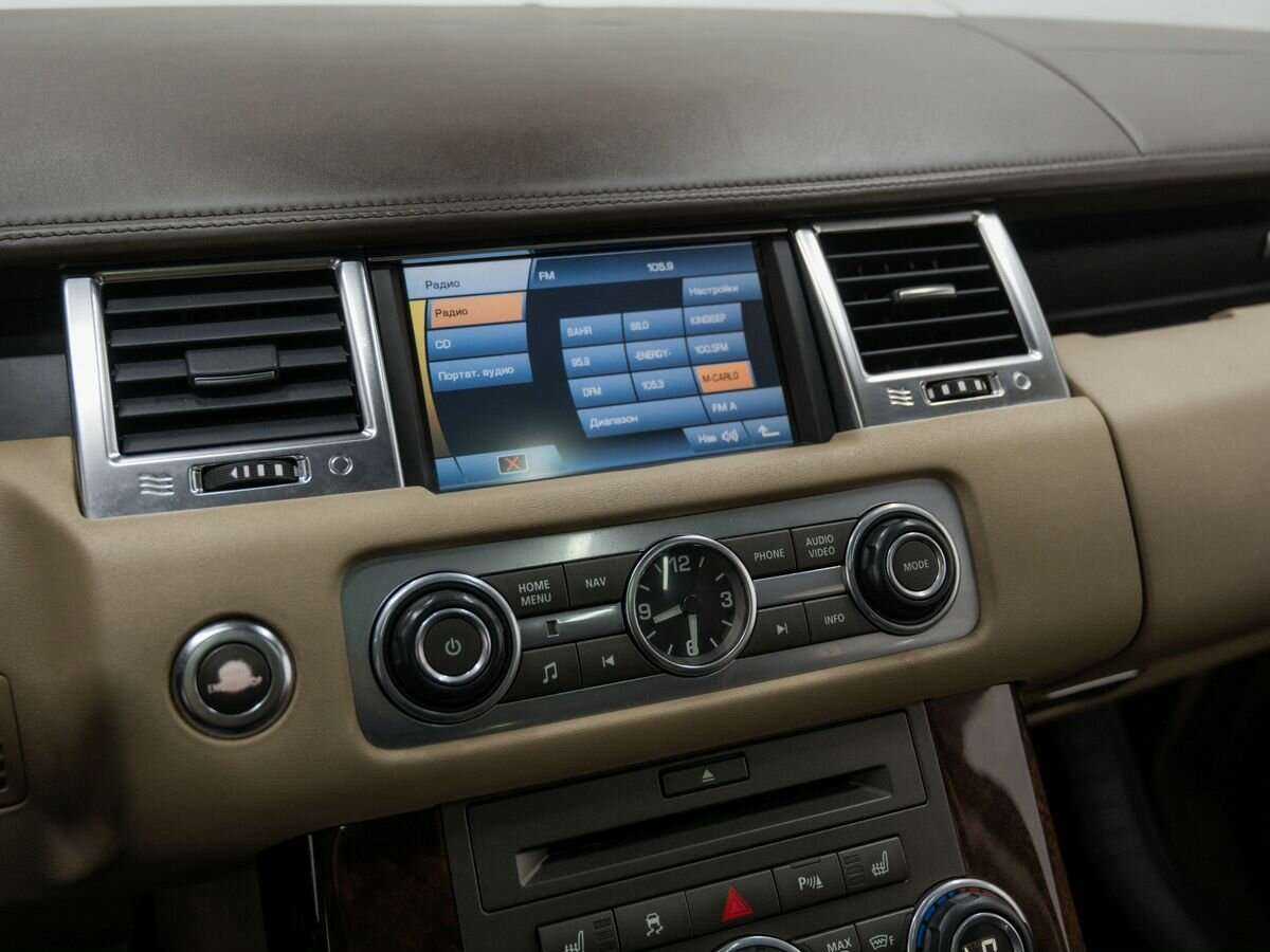 Land Rover Range Rover Sport с пробегом — 2010 год. Фото: #24