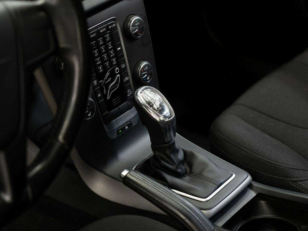 Volvo V40 Cross Country с пробегом — 2013 год. Фото: #9