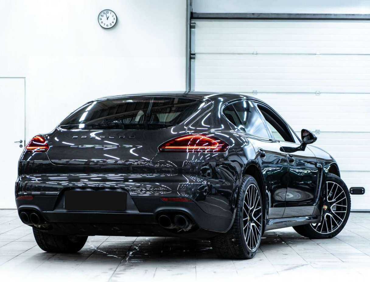 Porsche Panamera с пробегом — 2015 год. Фото: #2