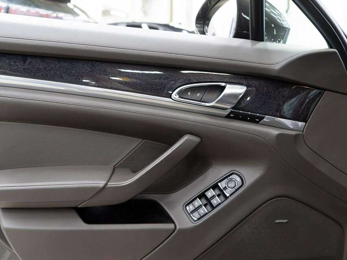 Porsche Panamera с пробегом — 2015 год. Фото: #16