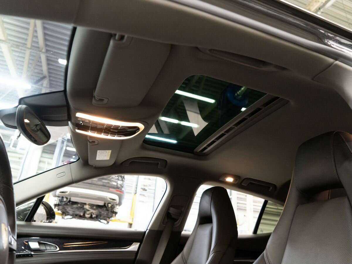 Porsche Panamera с пробегом — 2015 год. Фото: #19