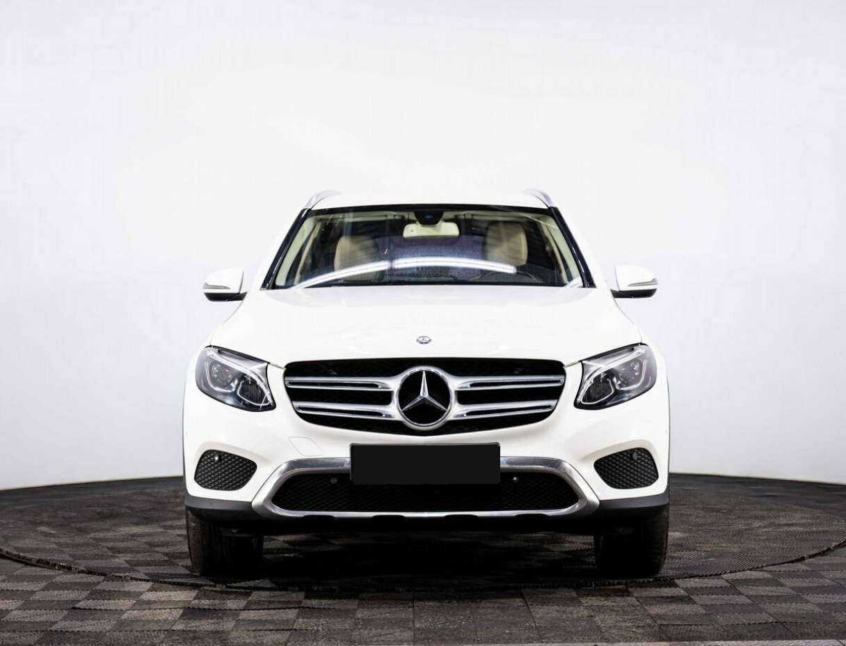 Mercedes-Benz GLC с пробегом — 2015 год. Фото: #1