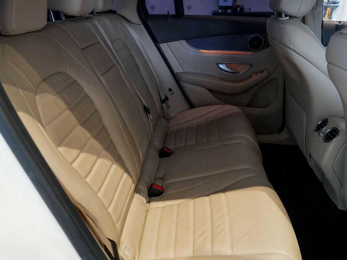 Mercedes-Benz GLC с пробегом — 2015 год. Фото: #8