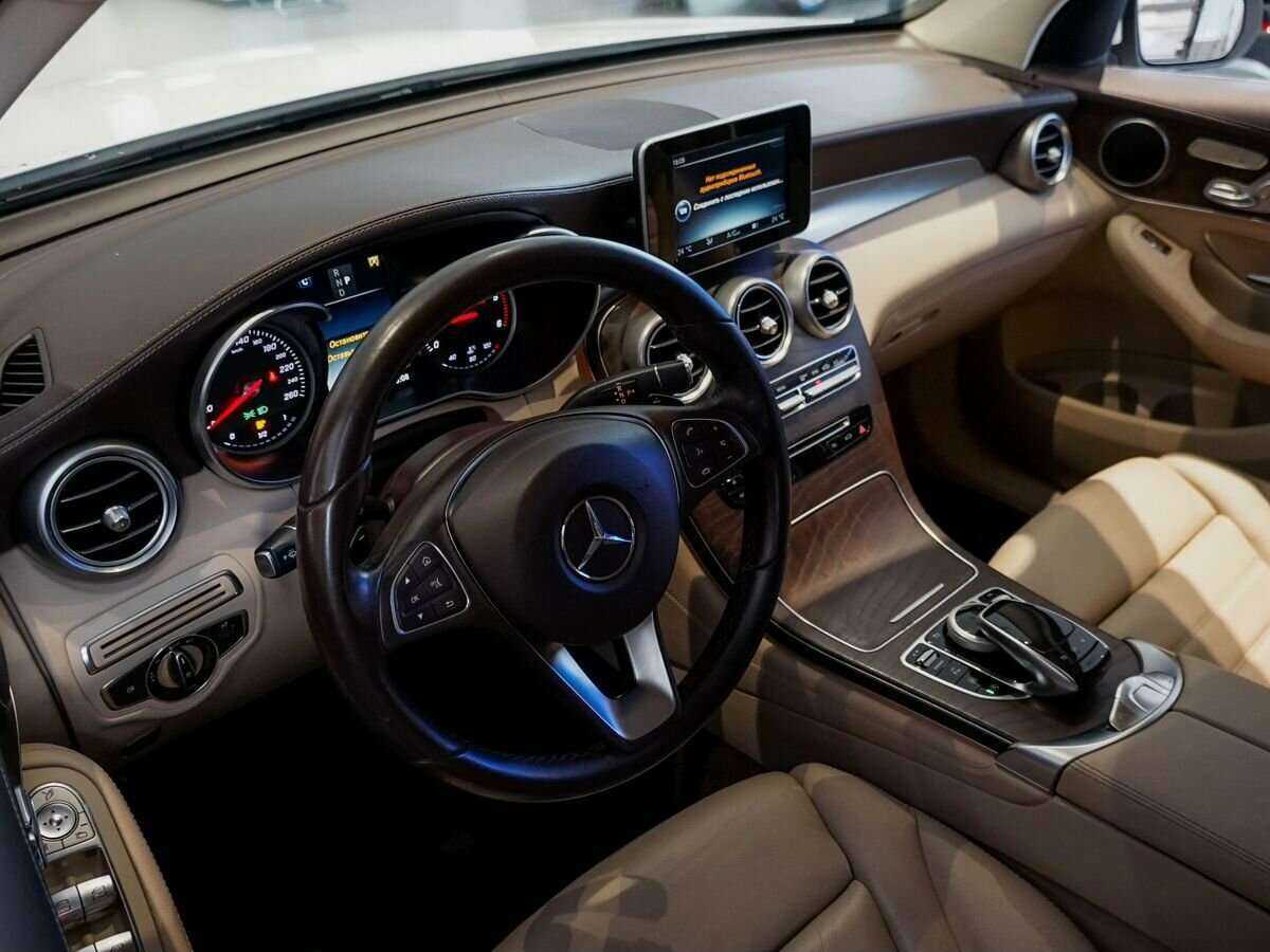 Mercedes-Benz GLC с пробегом — 2015 год. Фото: #12