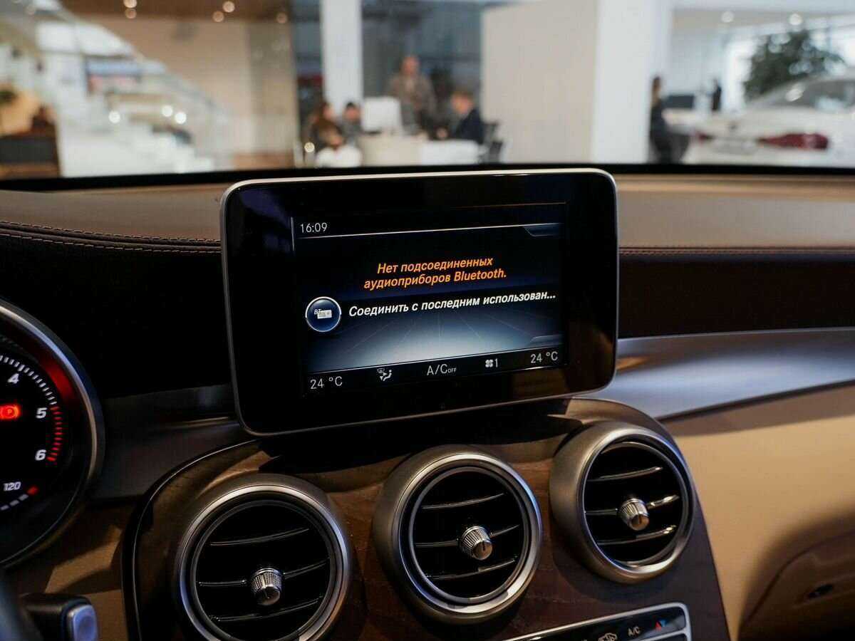 Mercedes-Benz GLC с пробегом — 2015 год. Фото: #21