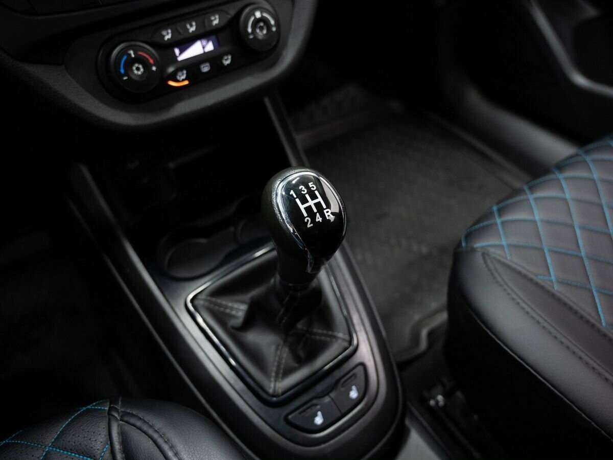 Lada (ВАЗ) Vesta с пробегом — 2019 год. Фото: #17