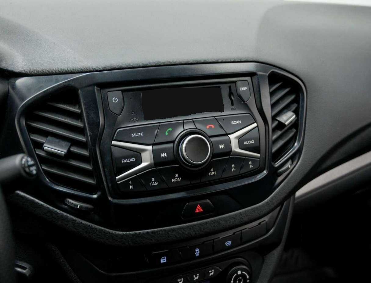 Lada (ВАЗ) Vesta с пробегом — 2019 год. Фото: #20