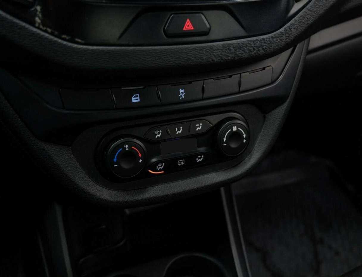 Lada (ВАЗ) Vesta с пробегом — 2020 год. Фото: #15