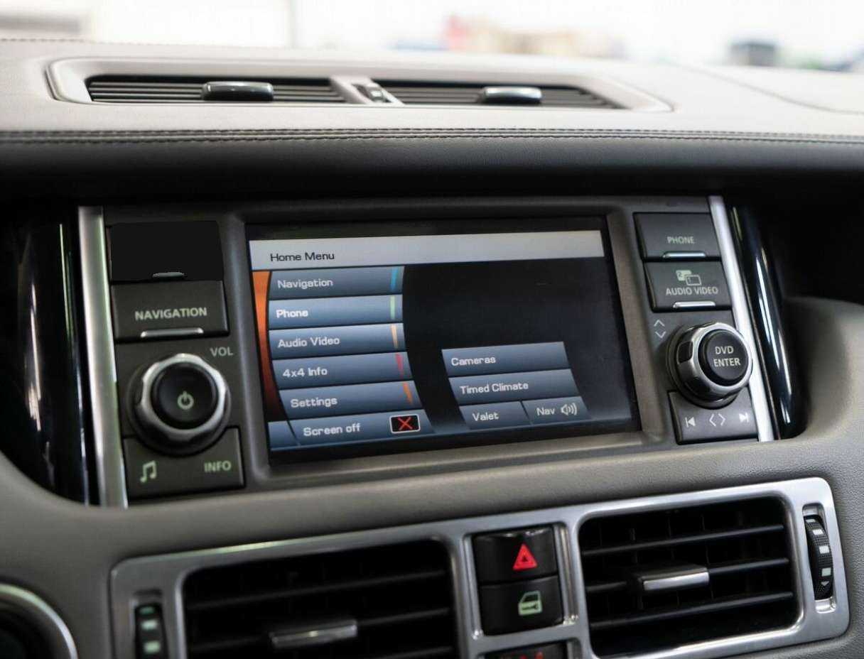 Land Rover Range Rover с пробегом — 2010 год. Фото: #14