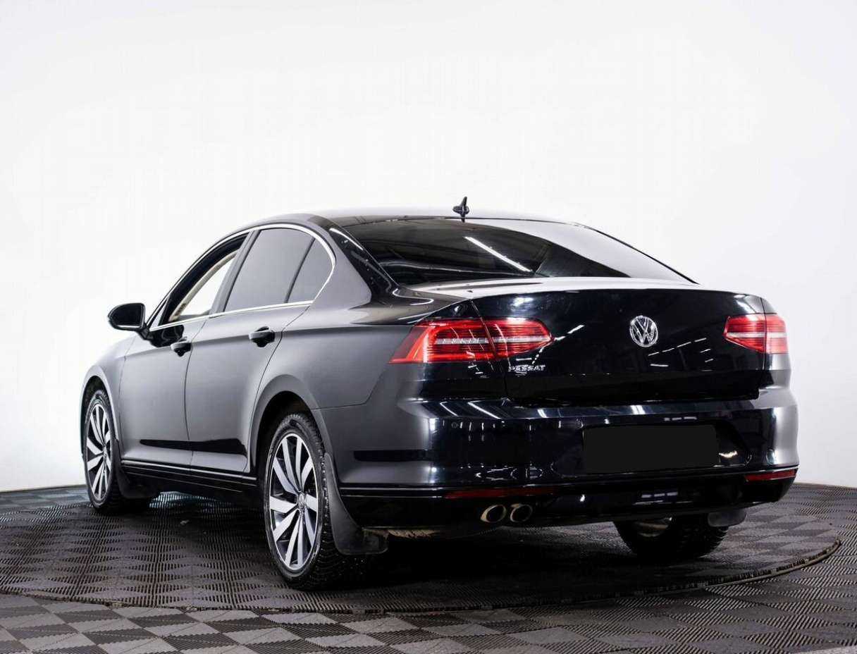 Volkswagen Passat с пробегом — 2019 год. Фото: #3