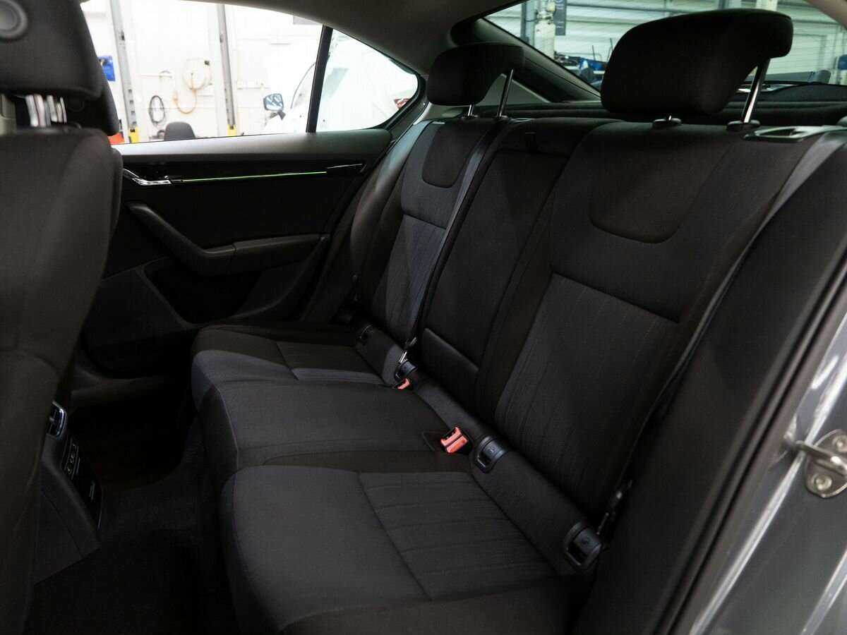 Skoda Octavia с пробегом — 2018 год. Фото: #6