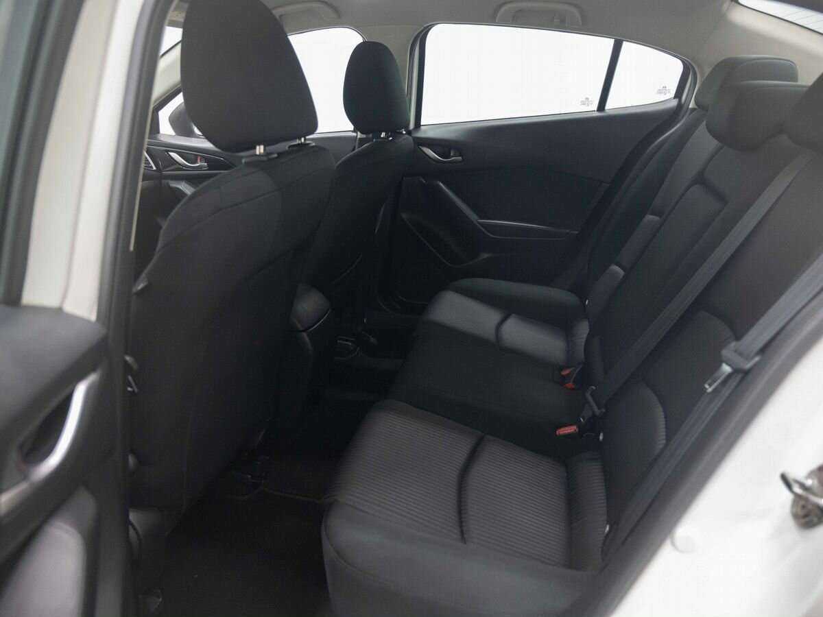 Mazda 3 с пробегом — 2013 год. Фото: #8