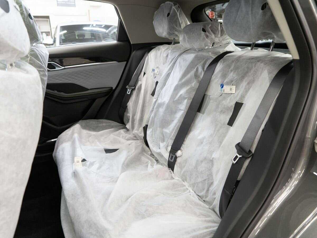 Geely Coolray с пробегом — 2023 год. Фото: #6