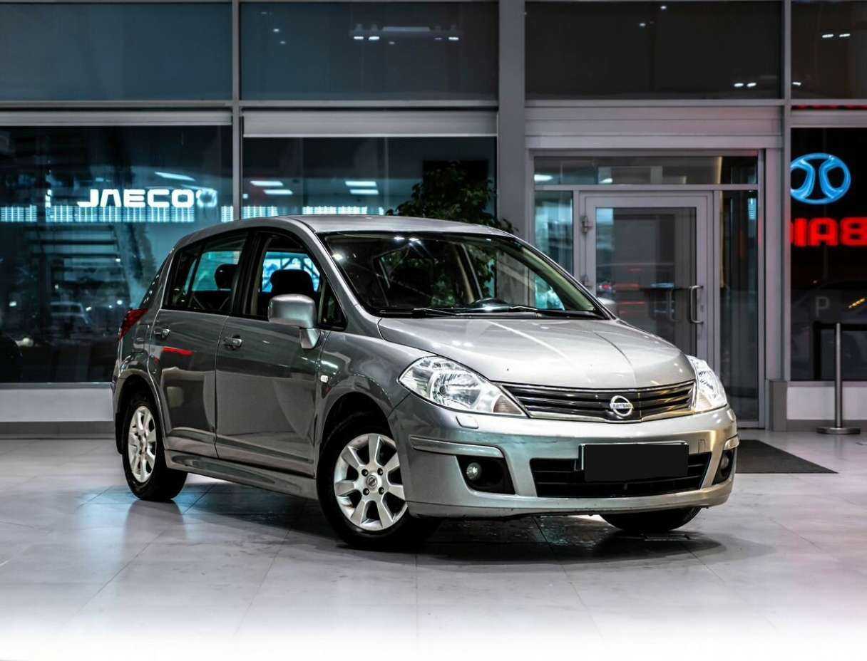 Nissan Tiida с пробегом — 2011 год. Фото: #2