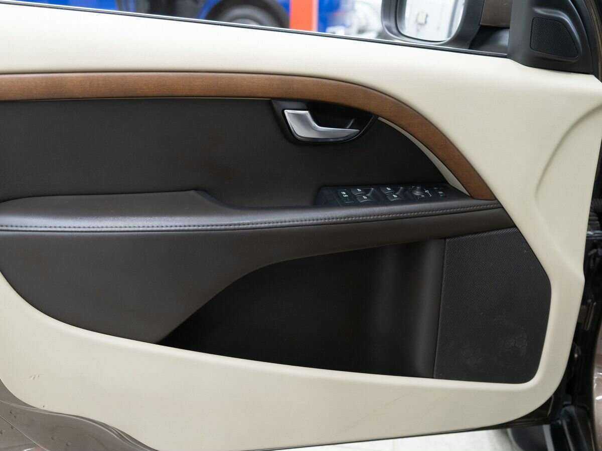 Volvo XC70 с пробегом — 2012 год. Фото: #14